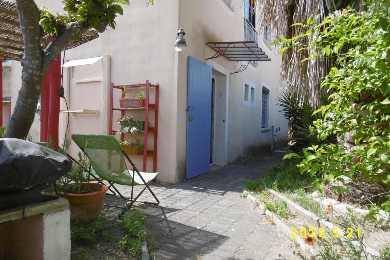 Rez De Chaussee Studio Climatise Dans Villa 艾格-莫尔特 外观 照片