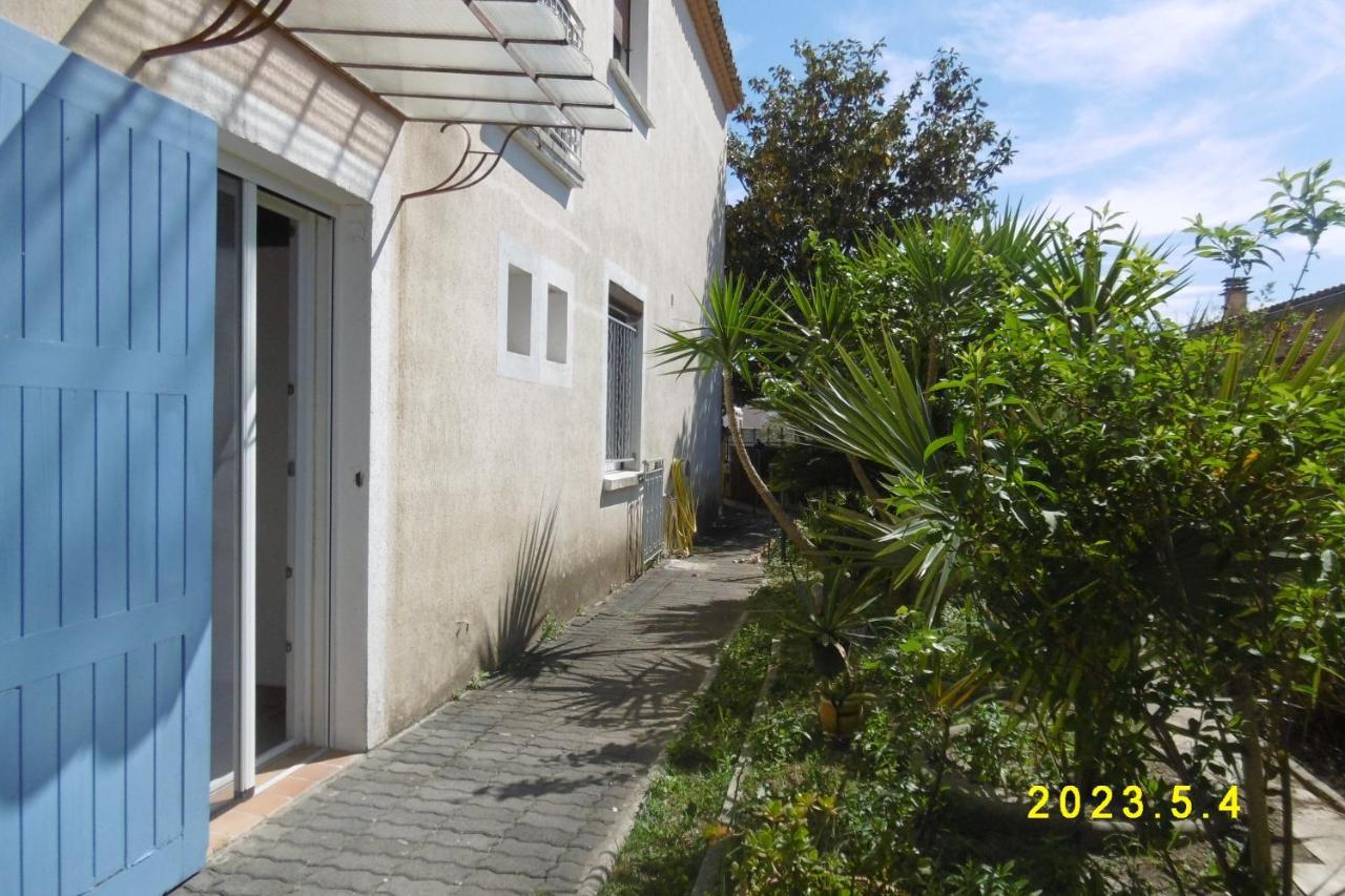 Rez De Chaussee Studio Climatise Dans Villa 艾格-莫尔特 外观 照片
