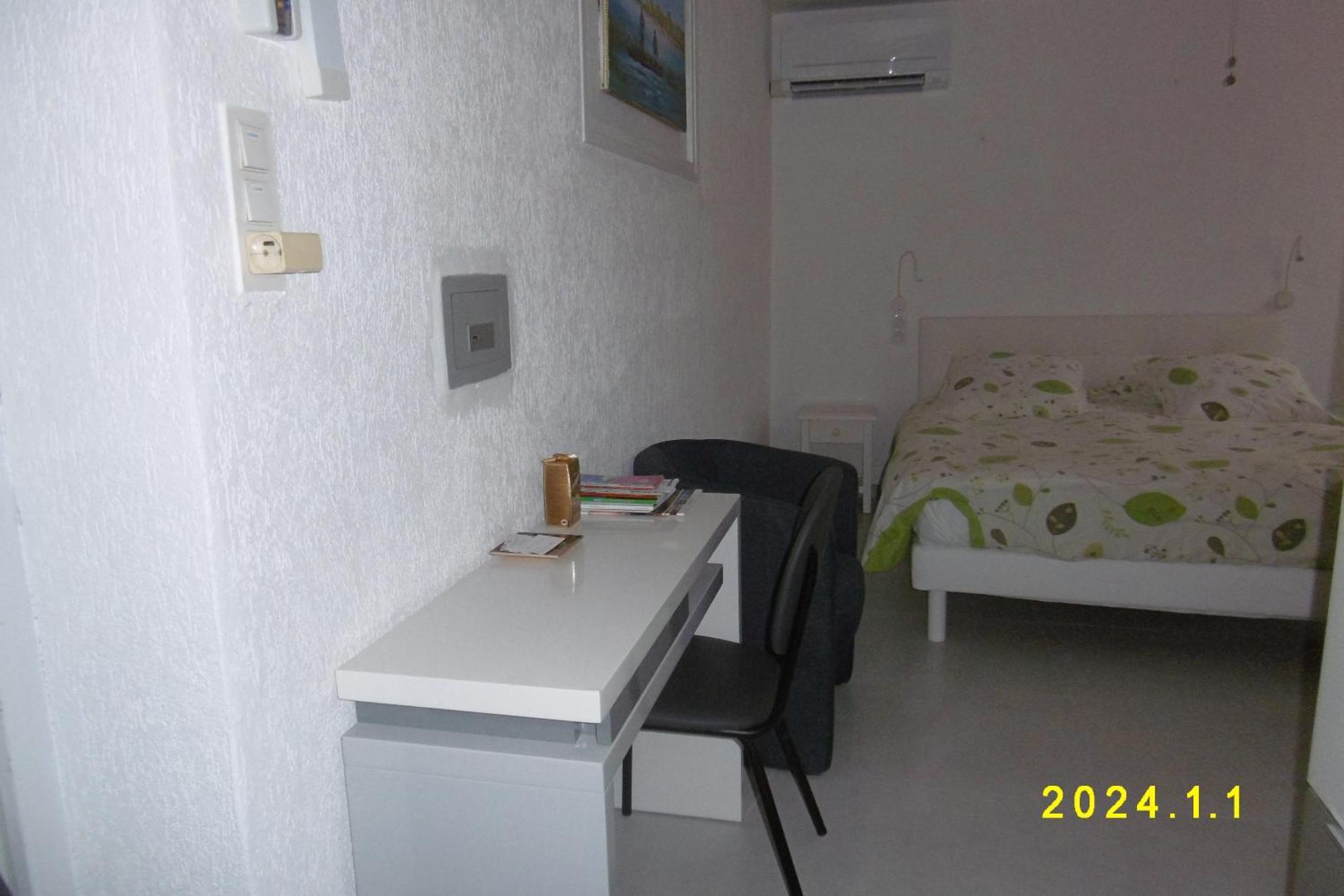 Rez De Chaussee Studio Climatise Dans Villa 艾格-莫尔特 外观 照片